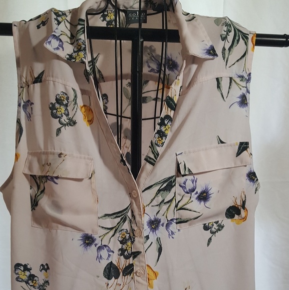 SOHO Flower Print Motif Sleeveless V-Neck Plus Size Tunic - Picture 2 of 6